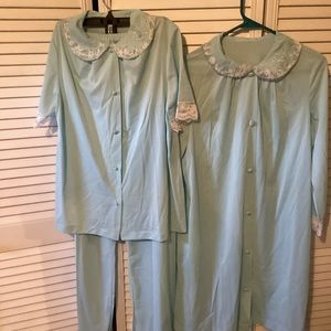 Gozzard Artemis Vintage ladies matching pajamas and robe, med.